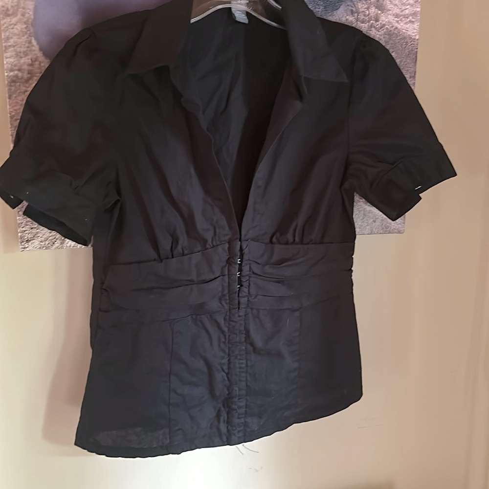 Blouse black pleated front with button sleeves. Size small